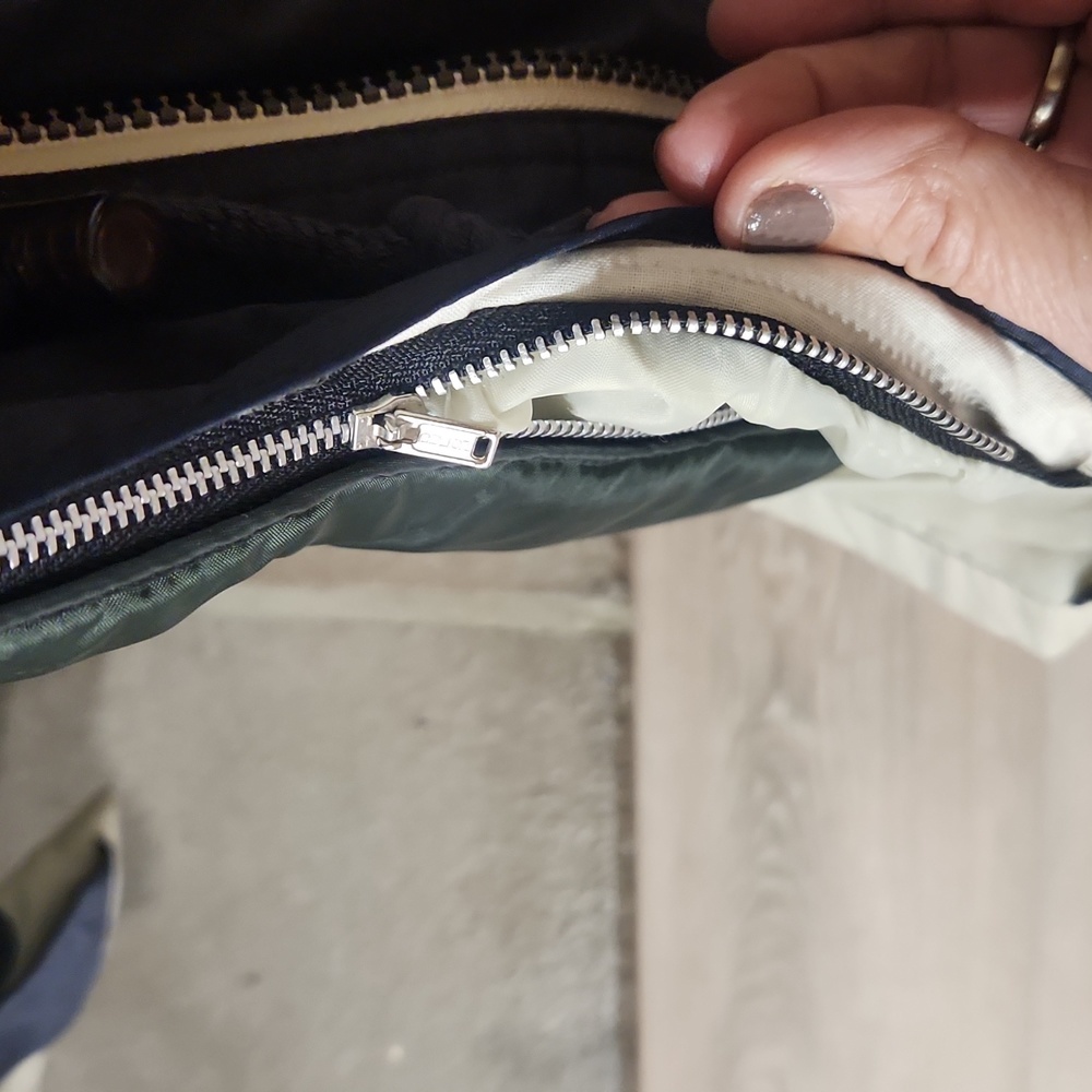 Coat - Picture 6 of 8